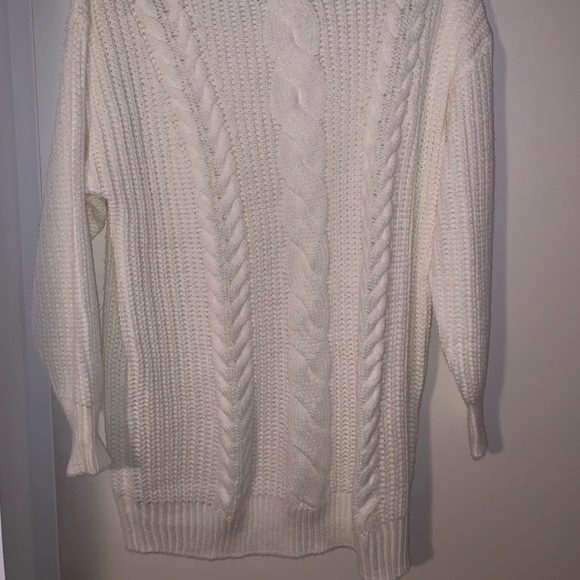 Chunky Cable Knit Oversized Turtleneck - Picture 2 of 3